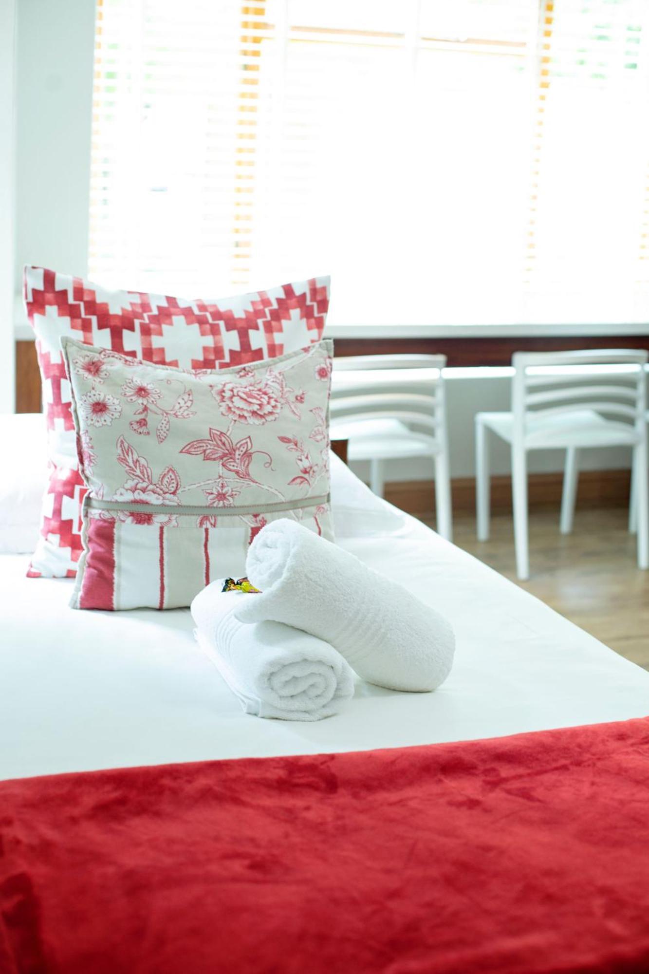 Crisp Guest Rooms บลูมฟอนเทน ภายนอก รูปภาพ