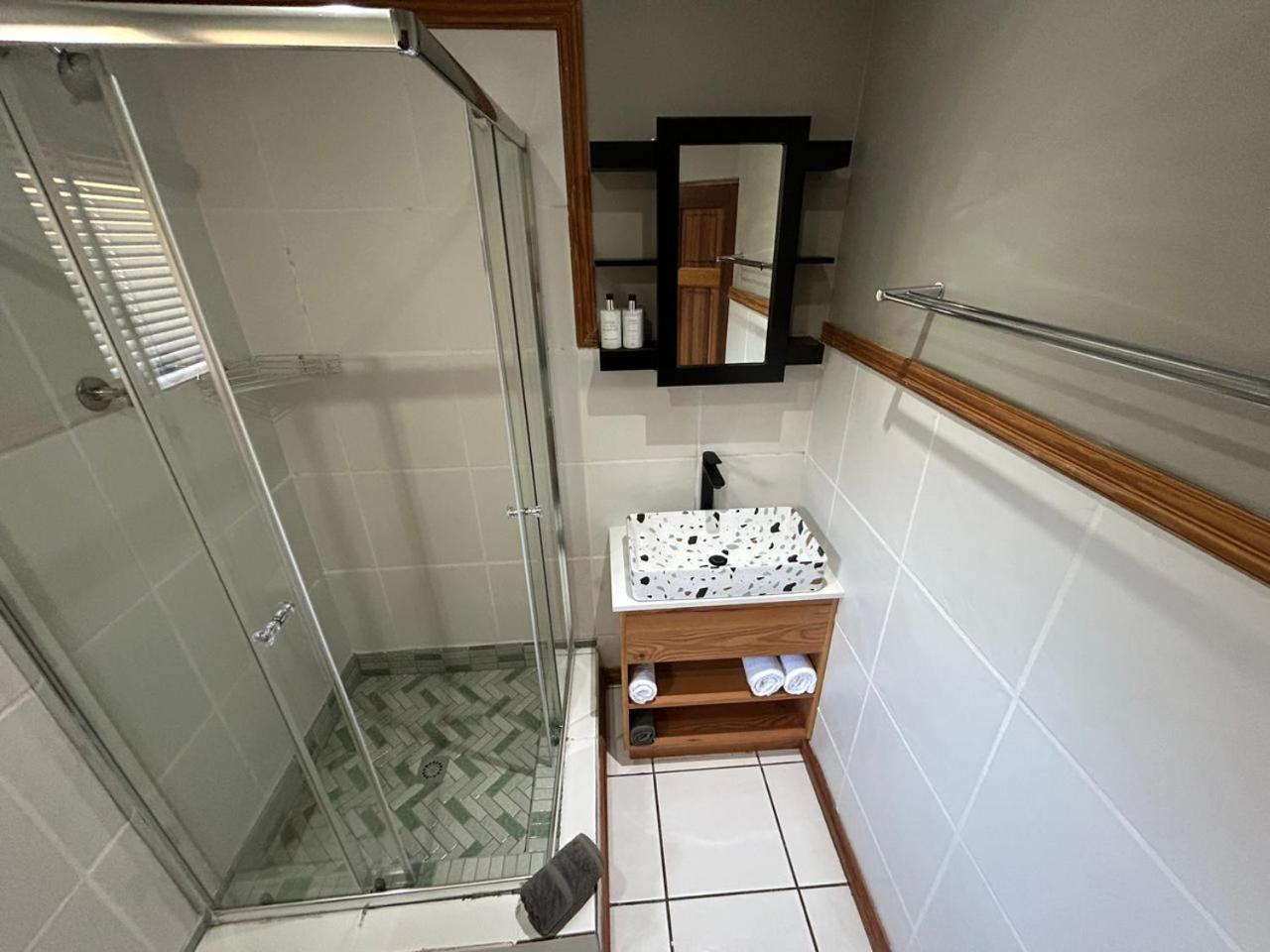 Crisp Guest Rooms บลูมฟอนเทน ภายนอก รูปภาพ