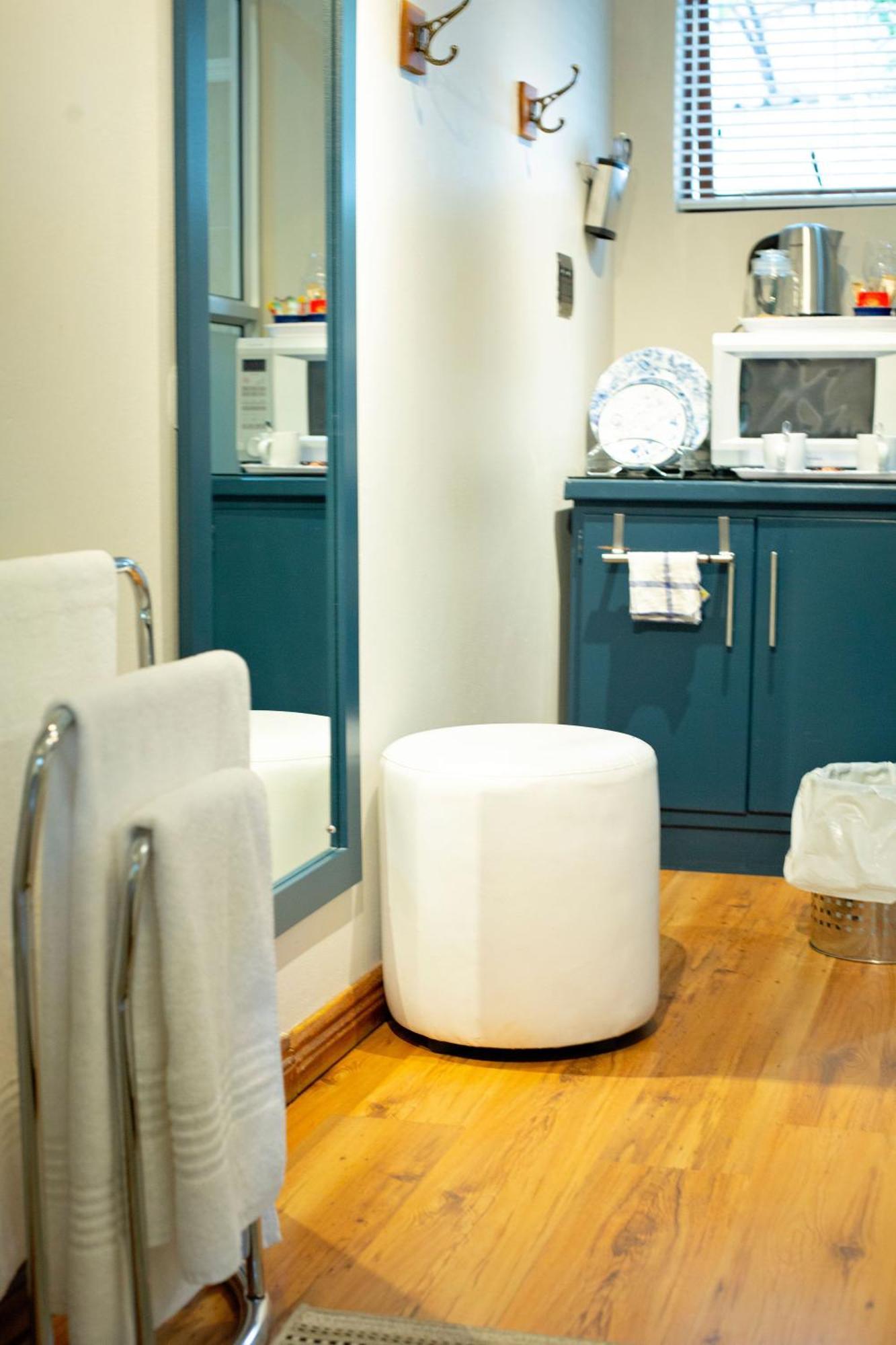 Crisp Guest Rooms บลูมฟอนเทน ภายนอก รูปภาพ